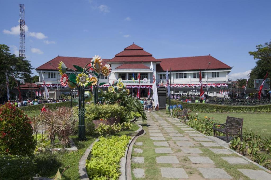 Sawojajar Inn Malang Ngoại thất bức ảnh
