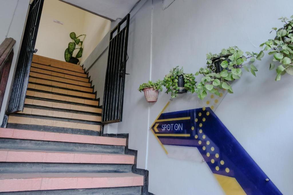 Sawojajar Inn Malang Ngoại thất bức ảnh