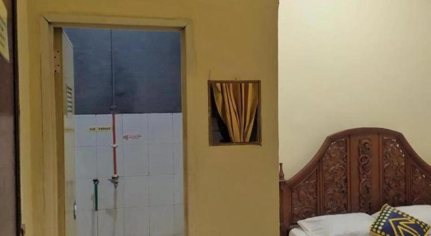 Sawojajar Inn Malang Ngoại thất bức ảnh