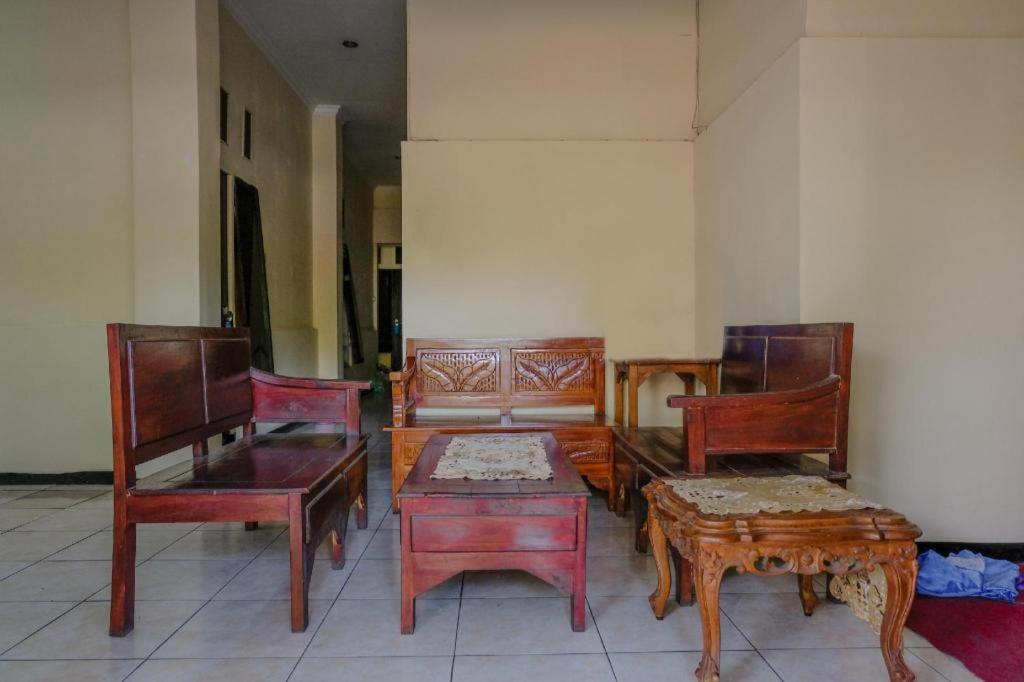 Sawojajar Inn Malang Ngoại thất bức ảnh